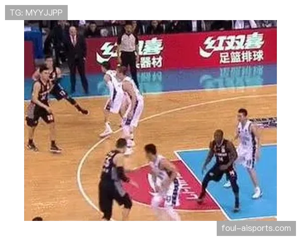 详解篮球比赛中非法挡拆规则的判定依据